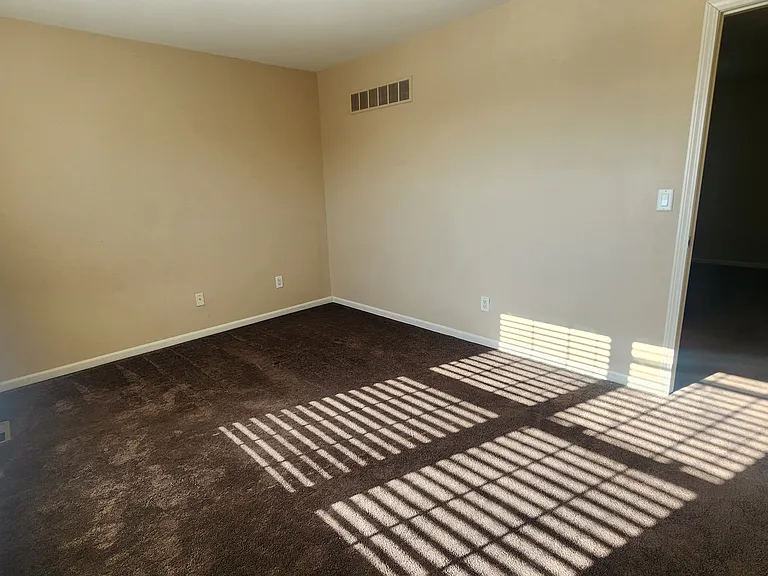 6146 Lone Oak Cir #B1 — Photo 22