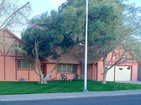 2nd image of 1620 Stonehaven Dr