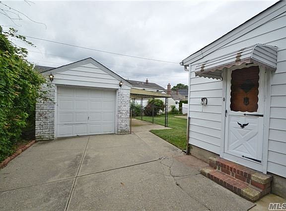 2nd image of 30 Tenafly Dr