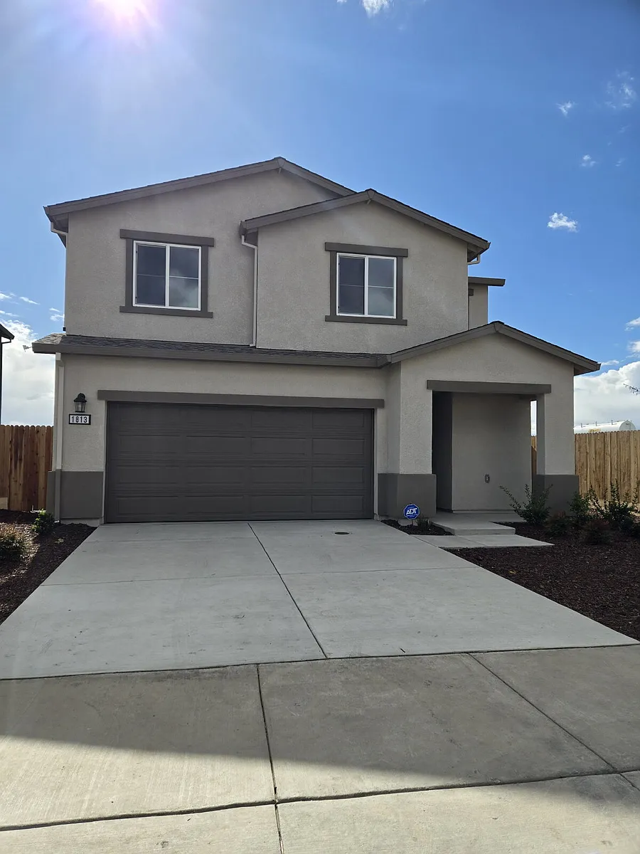 Building Photo - 1813 Del Mar Dr