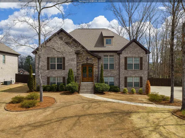 1076 Creel Dr, Moody, AL 35004