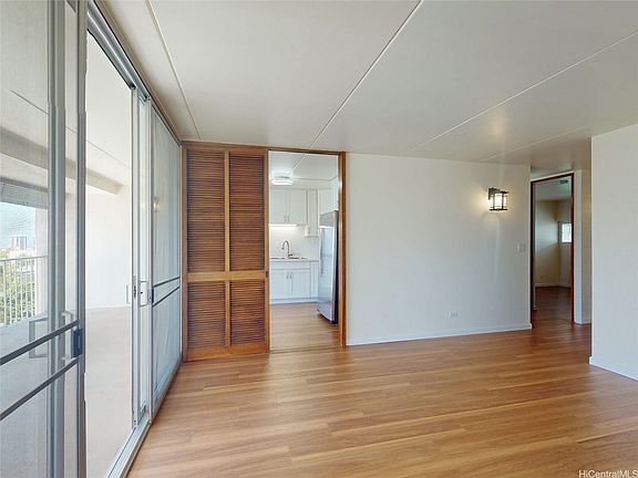 4th image of 1520 Ward Ave APT 304