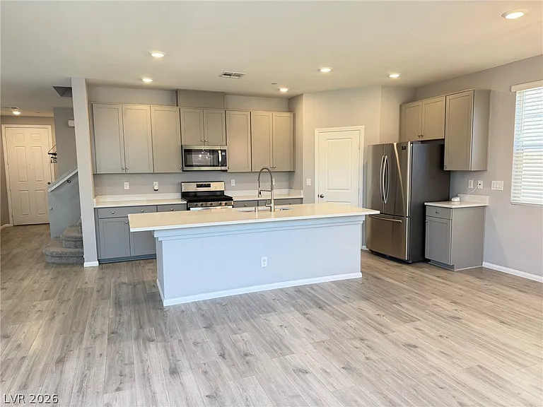 3025 Gravino Ave — Photo 10