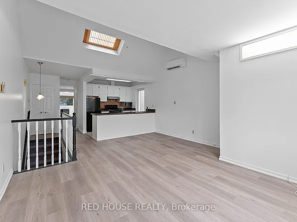 37 Connaught Ave, Toronto, ON M2M 1G7