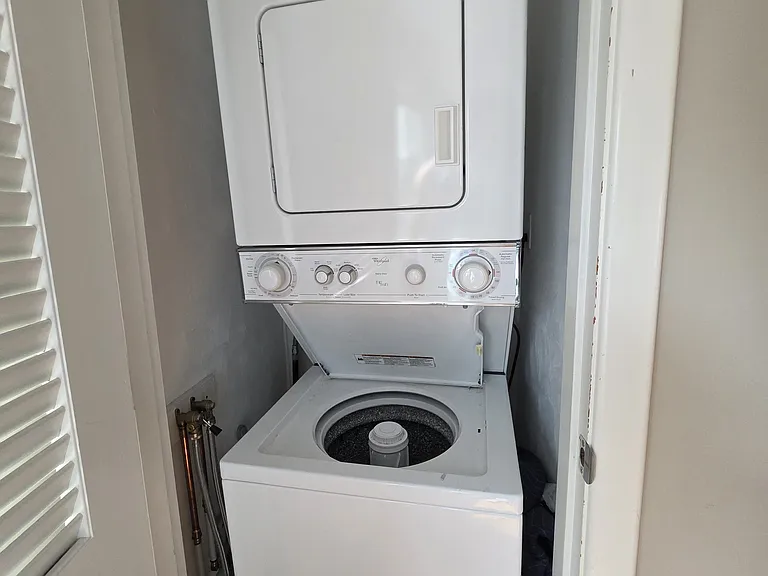 28 Maplewood St #2 — Photo 12