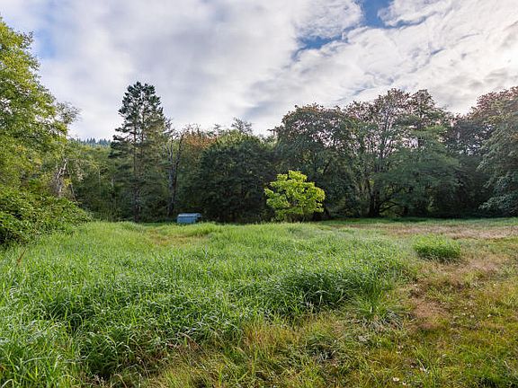 3rd image of 36555 Island Dr