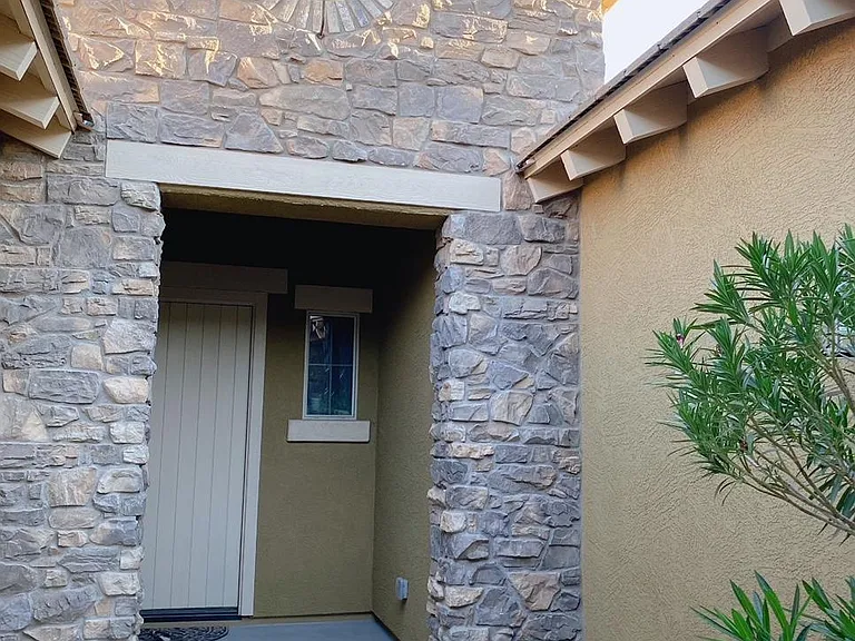 1905 W Swan Dr — Photo 3