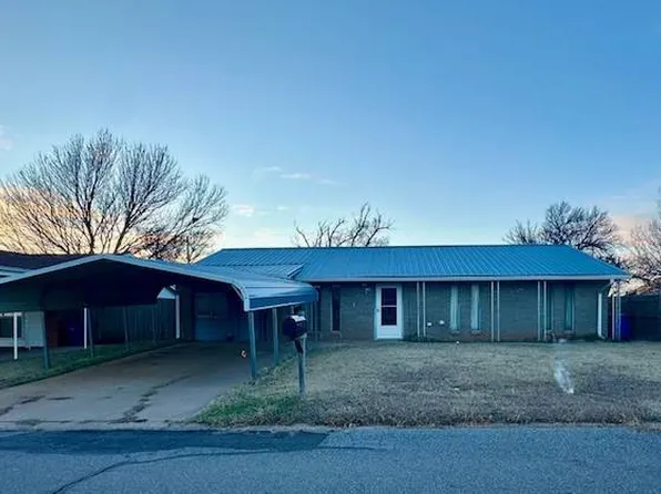 927 Erie St, Alva, OK 73717
