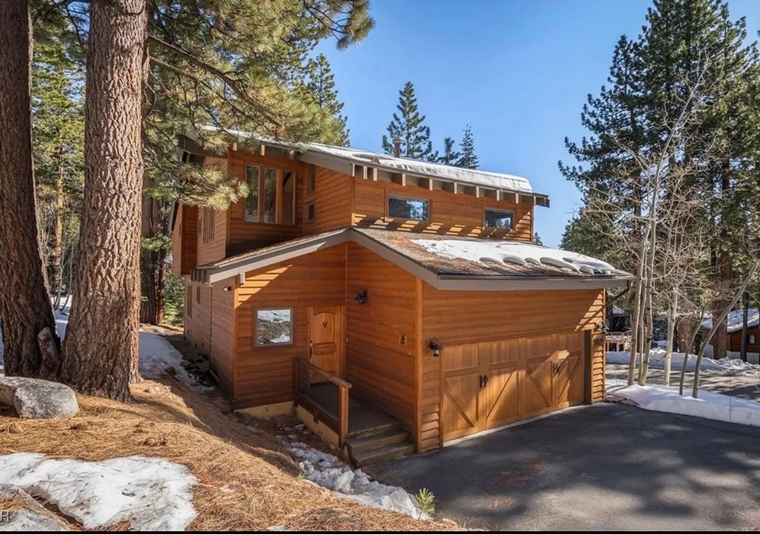 Mountain Modern Retreat- Seasonal Availability — Photo 3