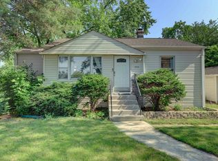 604 E Prairie Ave, Elgin, IL 60016