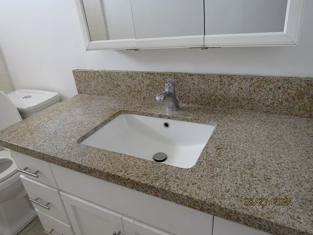 3458 W 67th St #4 — Photo 12