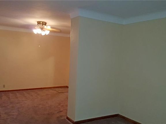 4th image of 211 Lehman Ave