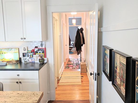 4th image of 527 5th Ave SE APT 6