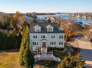 77 Salisbury St, Hull, MA 02045