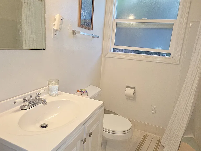 680 Alcatraz Ave — Photo 9