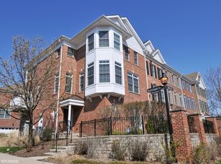 203 Box Car Ave, Naperville, IL 60540