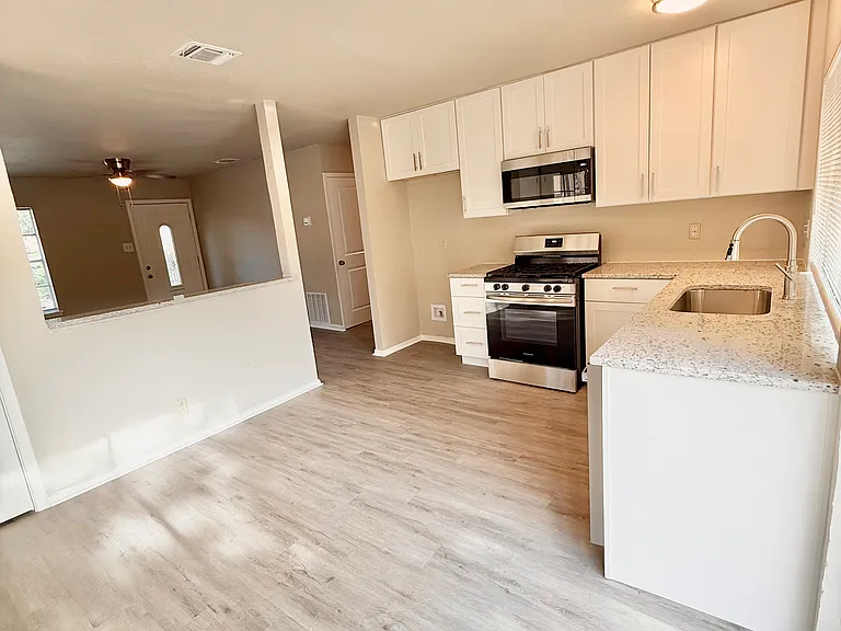8535 Standing Rock St — Photo 8