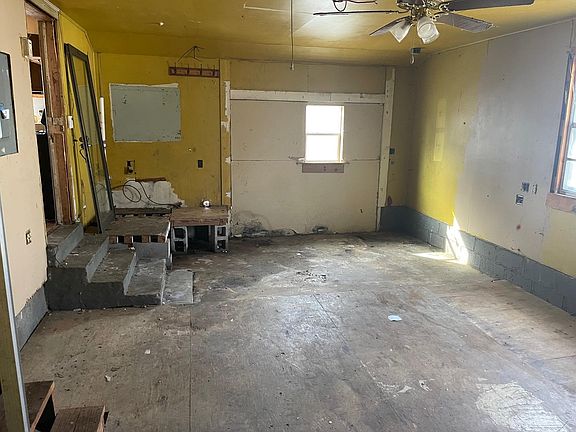5th image of 1622 Ontario Ave