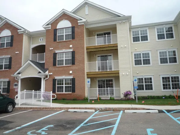 1324 Fernwood Ct #1324, New Brunswick, NJ 08901