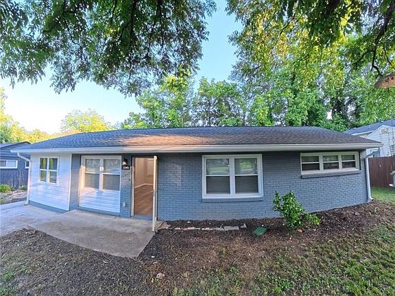 2nd image of 3045 Lindon Ln
