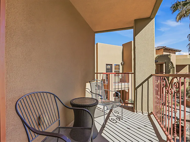 1320 Avenida De Mesilla — Photo 9