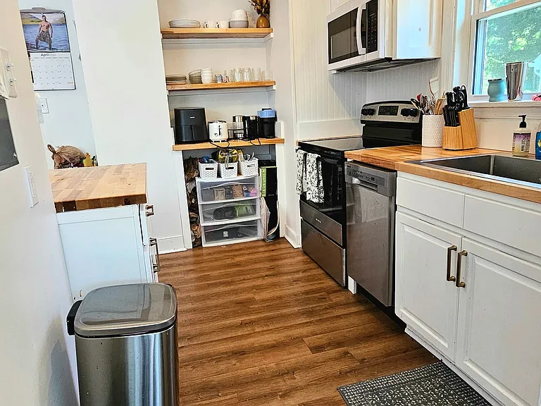 1403 Roxbury Rd — Photo 27