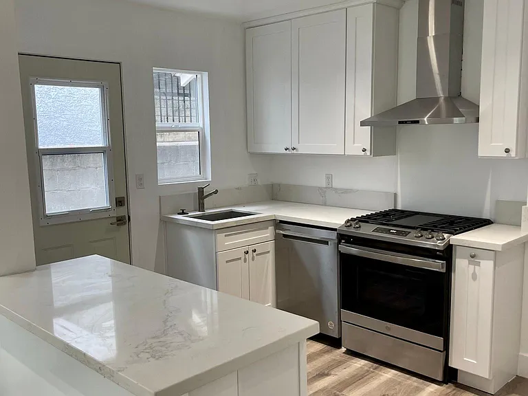 14514 Benefit St #14514 — Photo 12