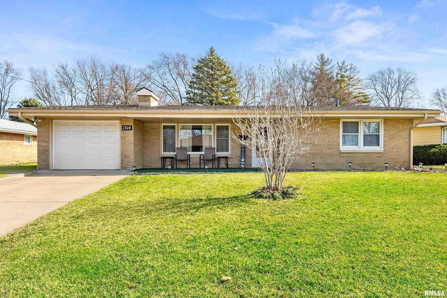 1314 Hilltop Dr photo 1