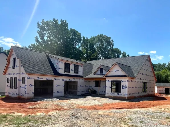 145 Babb Rd, Campobello, SC 29322