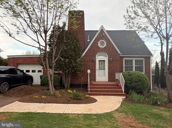 1235 S Blue Ridge Ave, Culpeper, VA 22701