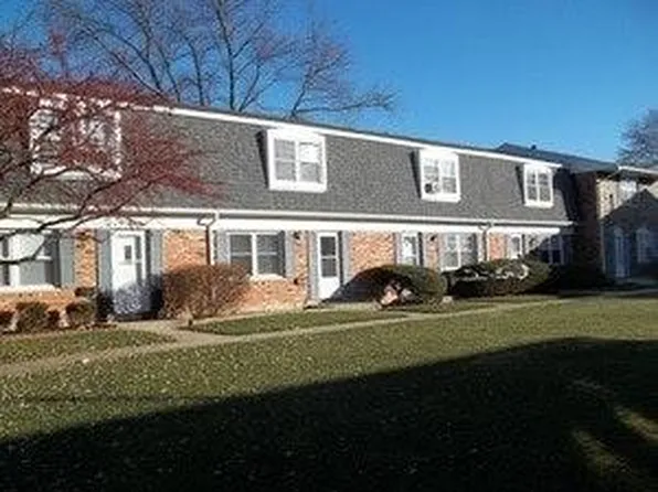 1621 McKool Ave, Streamwood, IL 60107