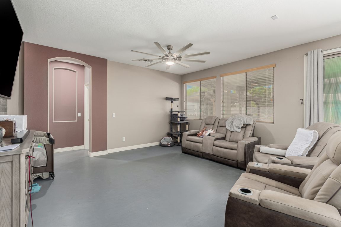 next background image