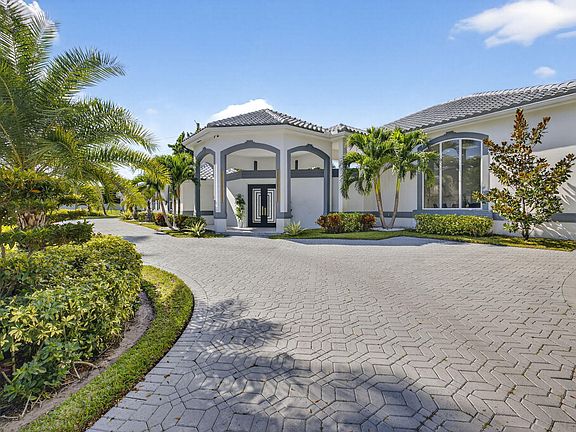 4th image of 2673 NW 64th Blvd