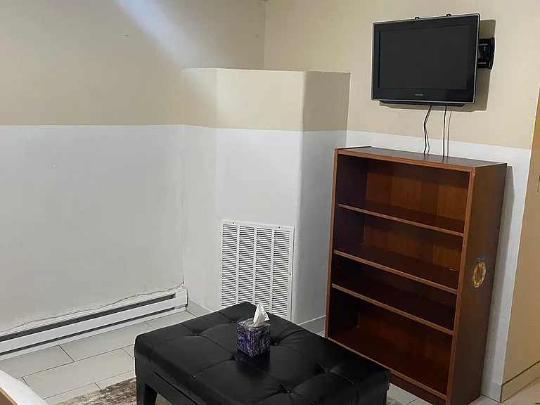 85 Chambers Ave #11 — Photo 11