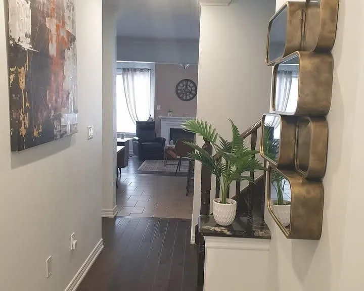 232 Kincardine St — Photo 3