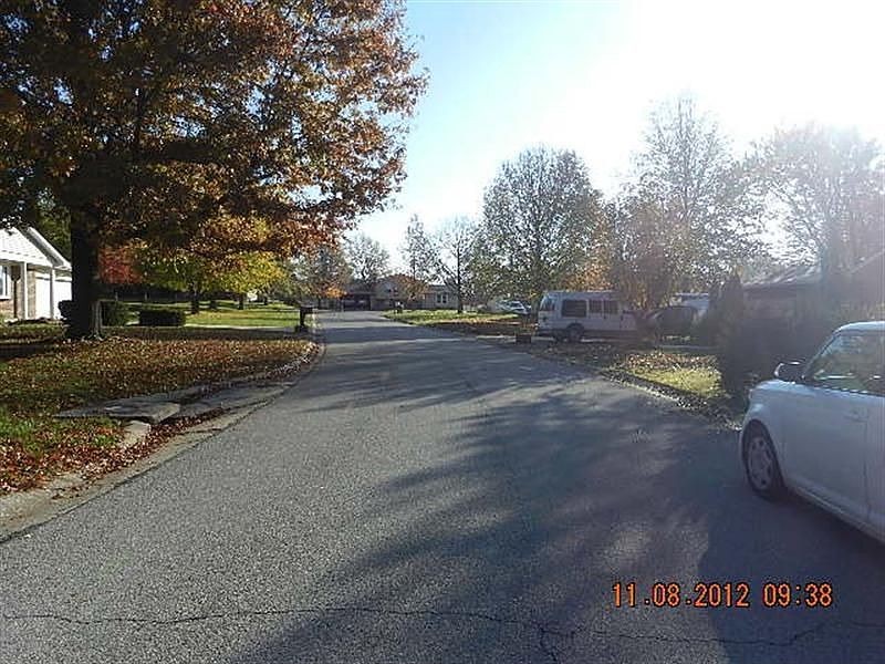 2nd image of 40 Snow Hill Dr
