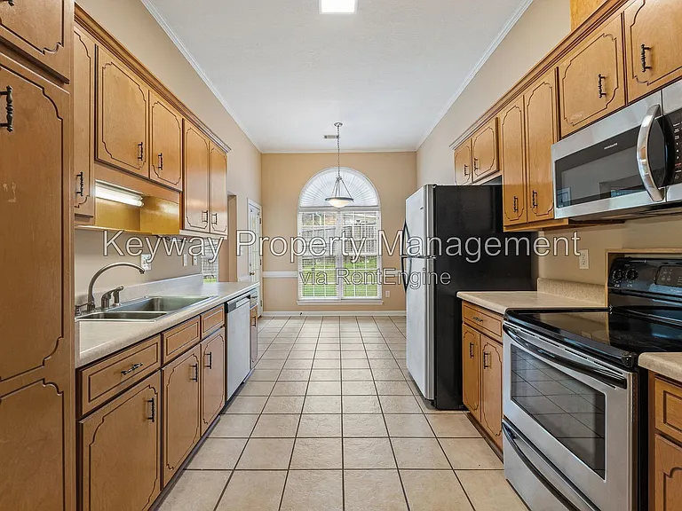 803 Bell Springs Ct — Photo 11