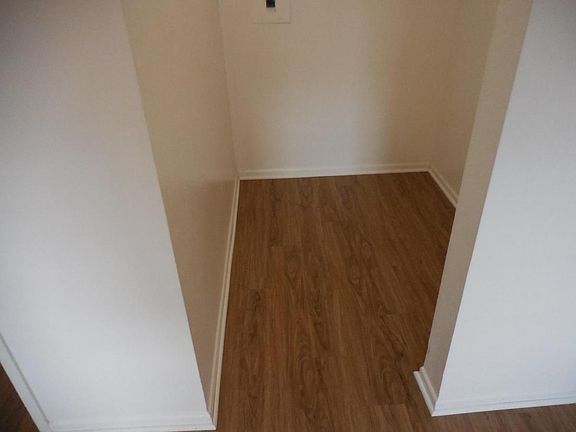 5th image of 807 Embarcadero Del Norte APT 13