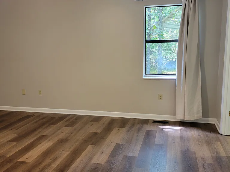 111 Devon Rd — Photo 28