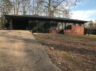 875 Overhill Dr, Alexander City, AL 35010