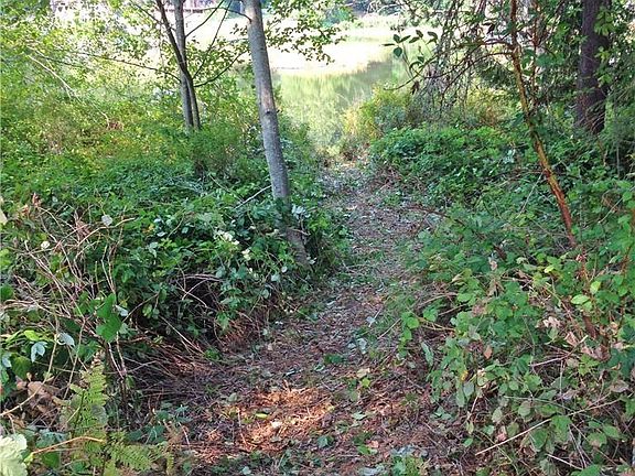 3rd image of 1191 E Trails End Dr