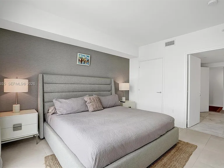 401 N Birch Rd #513 — Photo 6