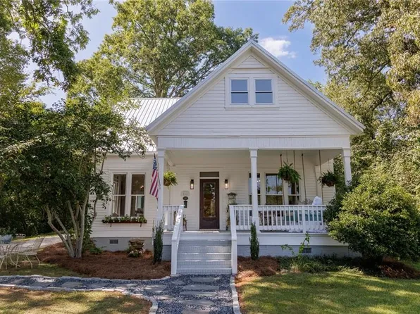 508 Bartow St, Waleska, GA 30183