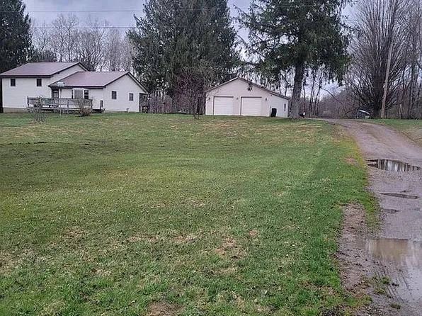 12190 Lovell Rd, Corry, PA 16407