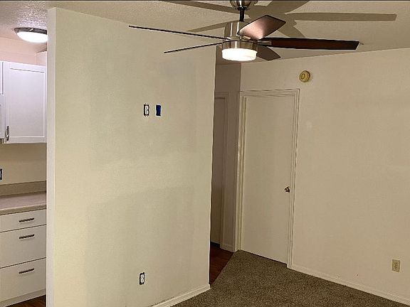 3rd image of 2203 Henderson Dr