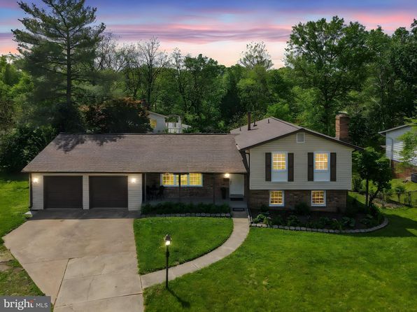 7518 Roxbury Ave, Manassas, VA 20109