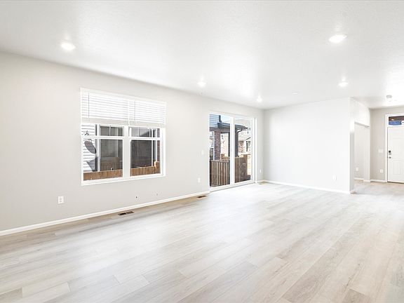 The Vail floorplan, images taken at Horizon Uptown in Aurora, CO.