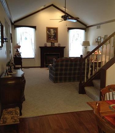 4th image of 107 Village Ct #107