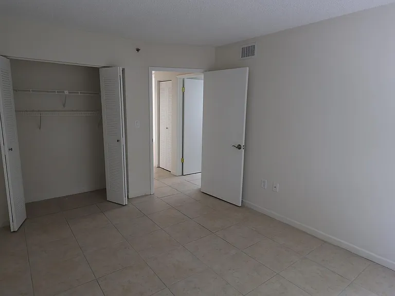 Douglas Cove — Photo 18