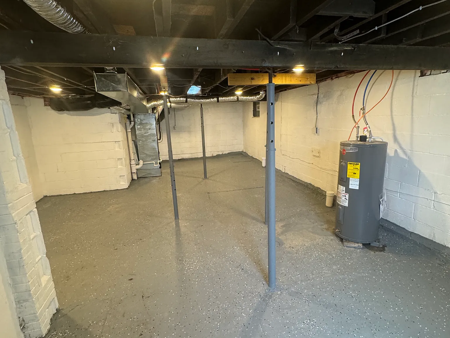 4 bed, 1200 sqft, $1,300 — Photo 3